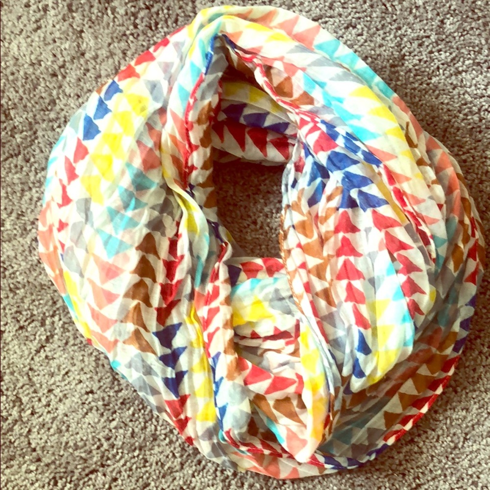Bright infinity scarf